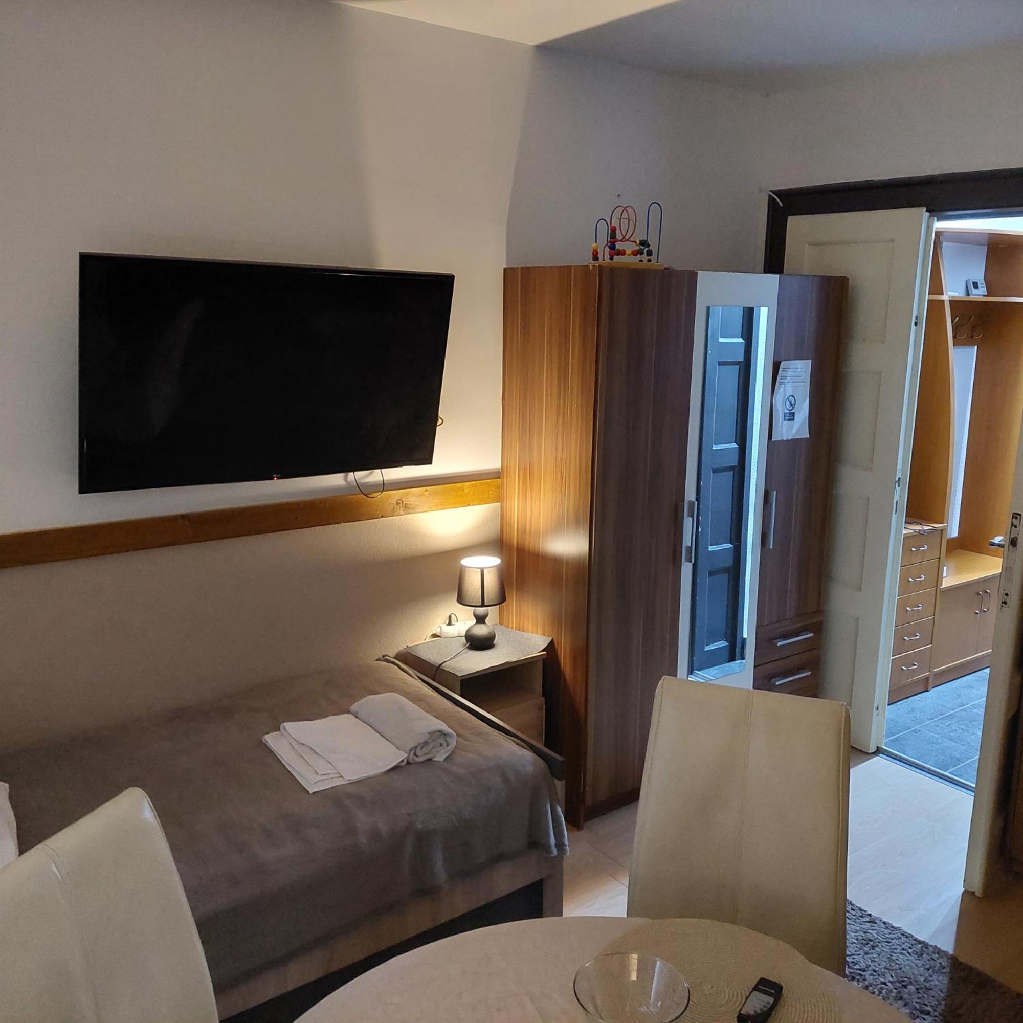 Ujszeged Apartman 部屋 写真